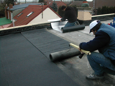 Bricolage: comment poser l Easy Shingles (bardeaux) sur votre toit